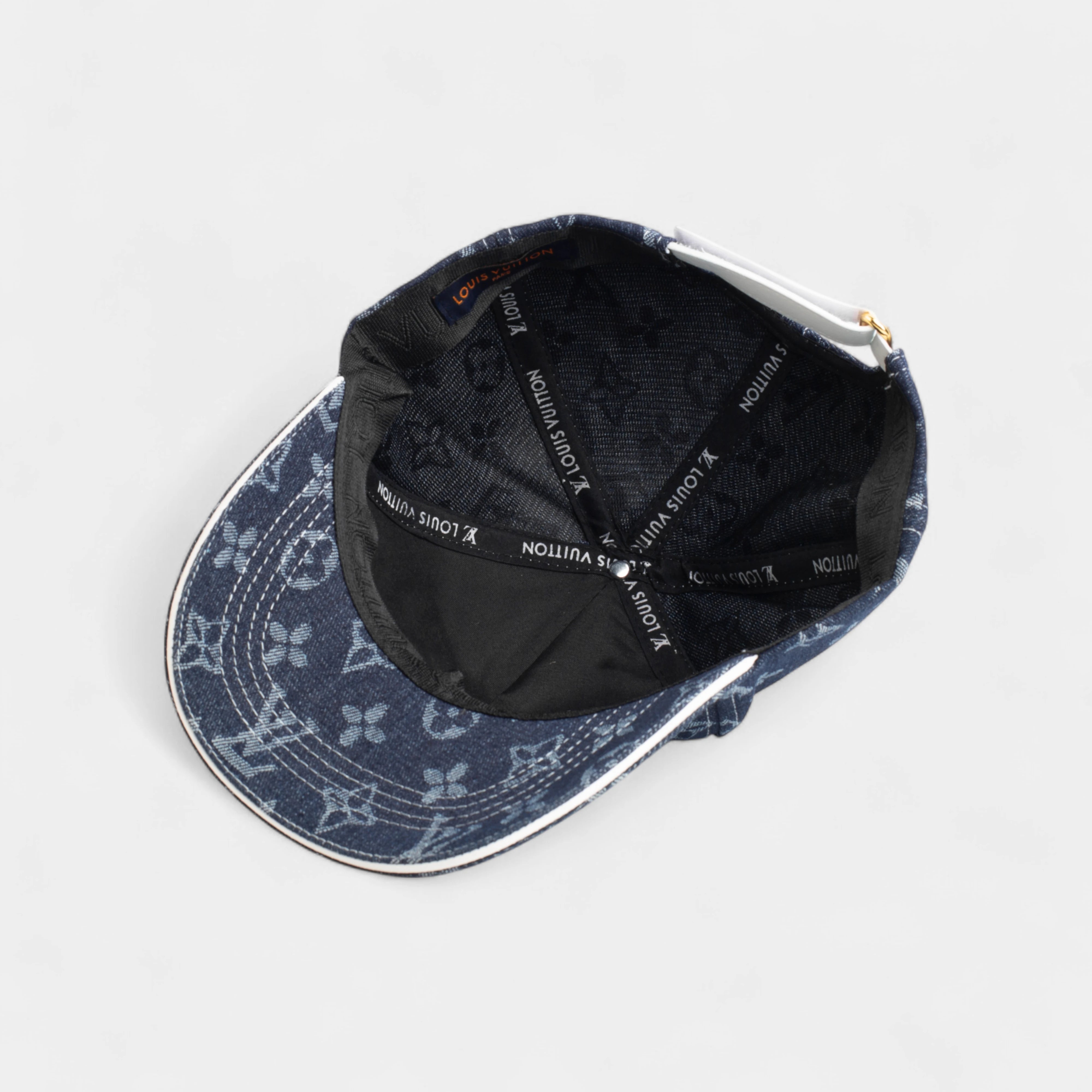 قبعة  LOUIS VUITTON Mirror Original 