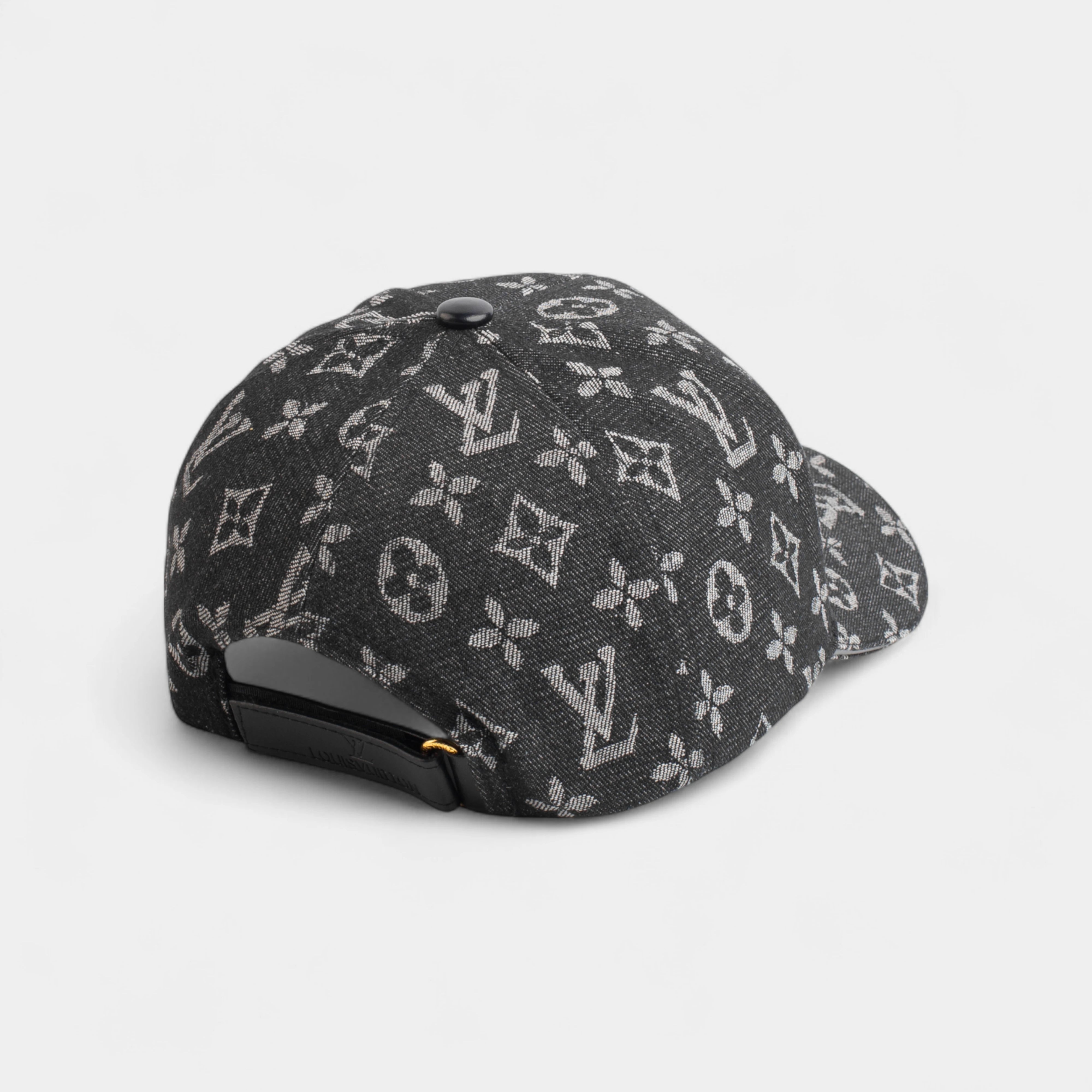 قبعة  LOUIS VUITTON Mirror Original 