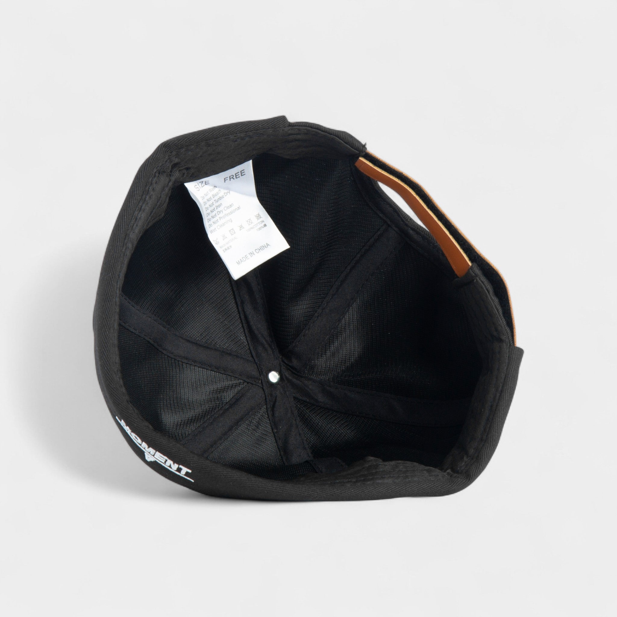 A  MOMENT DOCKER HAT