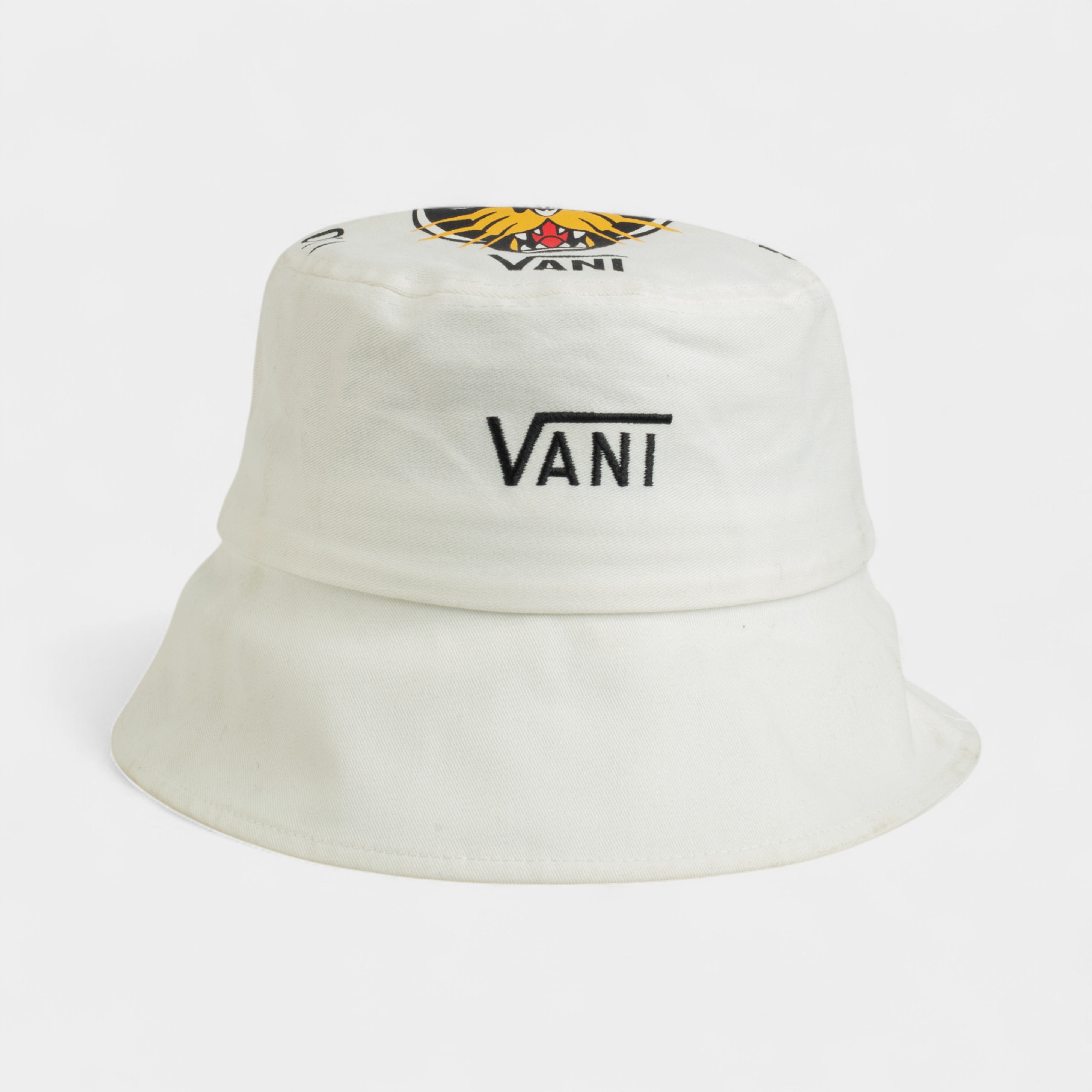 VANI Bucket Hat