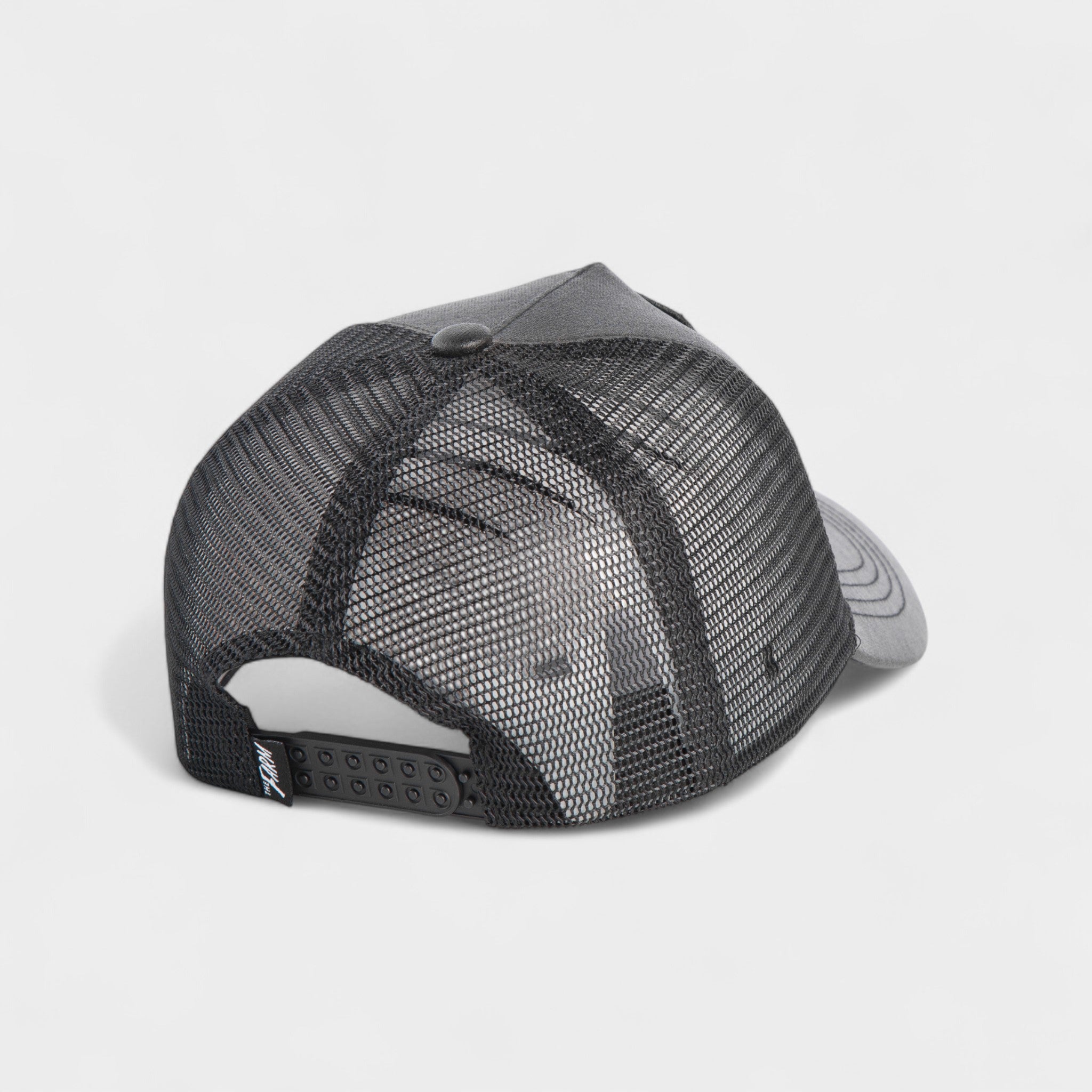 LEGEND TRUCKER HAT
