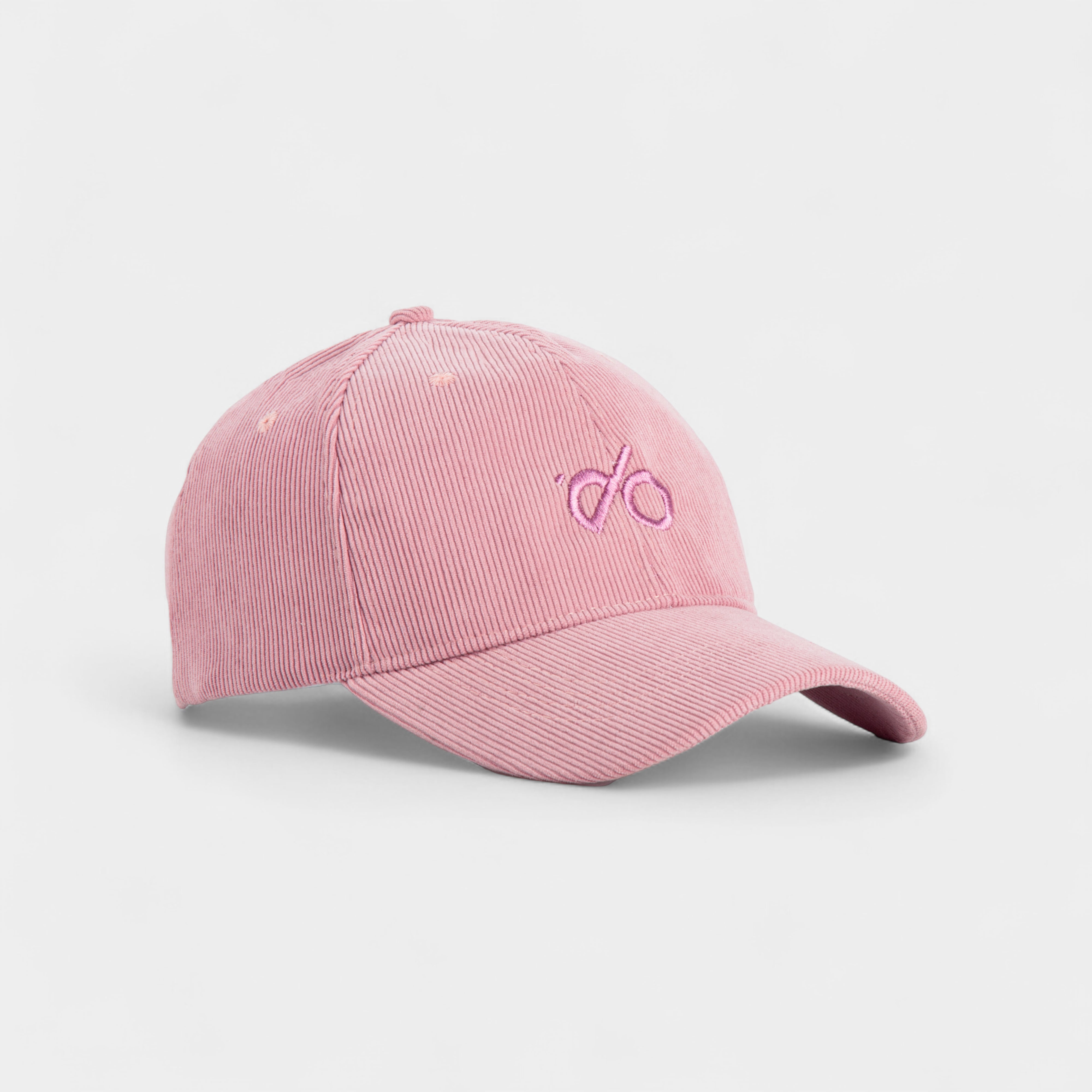 قبعة Dohats قطيفة بشعار DO